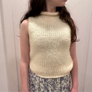 100% Wool Cream Sleeveless Natural Fiber Turtleneck Sweater Cottage Core